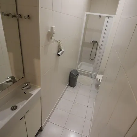 シティ センター ゲストハウス 2*