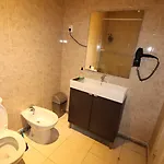 シティ センター ゲストハウス 2*